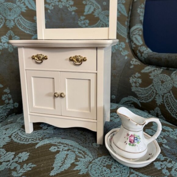 American Girl Pleasant Company Washstand and Porcelain Water Ewer and Basin Set - Picture 3 of 5